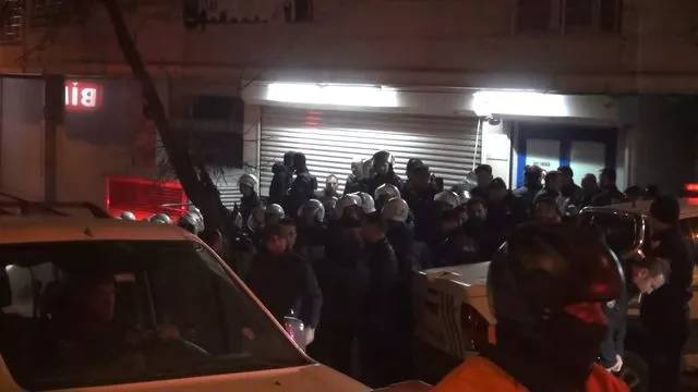 İstanbul'da markette 'yetersiz bakiye' kavgası: Polis biber gazı kullandı 1